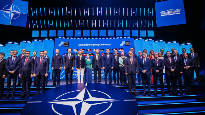 Szczyt NATO w Ankarze z udziałem szefa MON