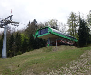 Awaria w popularnym kurorcie! Wyciąg nagle stanął, a ludzie marzli na krzesełkach