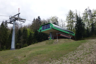 Awaria w popularnym kurorcie! Wyciąg nagle stanął, a ludzie marzli na krzesełkach