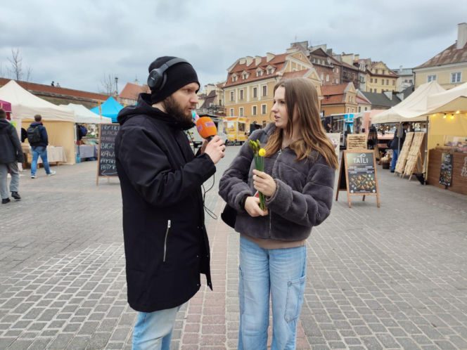 ESKA Lublin rozdawała żonkile na wiosnę