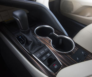 Toyota Camry 2.5 Hybrid Dynamic Force 218 KM e-CVT Executive