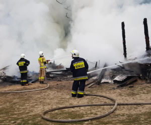 Łódzkie: Ogromny pożar w ośrodku wypoczynkowym. Koń spłonął żywcem