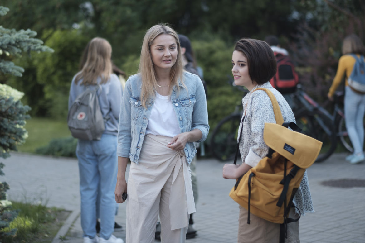 Przyjaciółki sezon 16: Hania (Alicja Wieniawa-Narkiewicz), Inga (Małgorzata Socha)