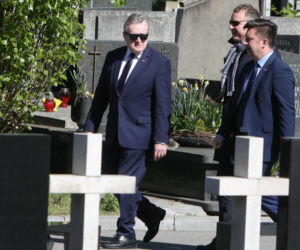 W PiS walka o miejsce przy Prezesie 