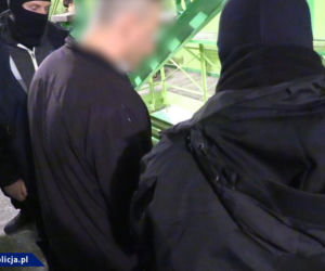 Wronki. Spektakularna akcja CBŚP. Antyterroryści rozbili szajkę narkotykową [WIDEO]