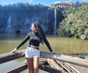 Fani w żałobie po śmierci znanej influencerki. Horror rozegrał się na drodze