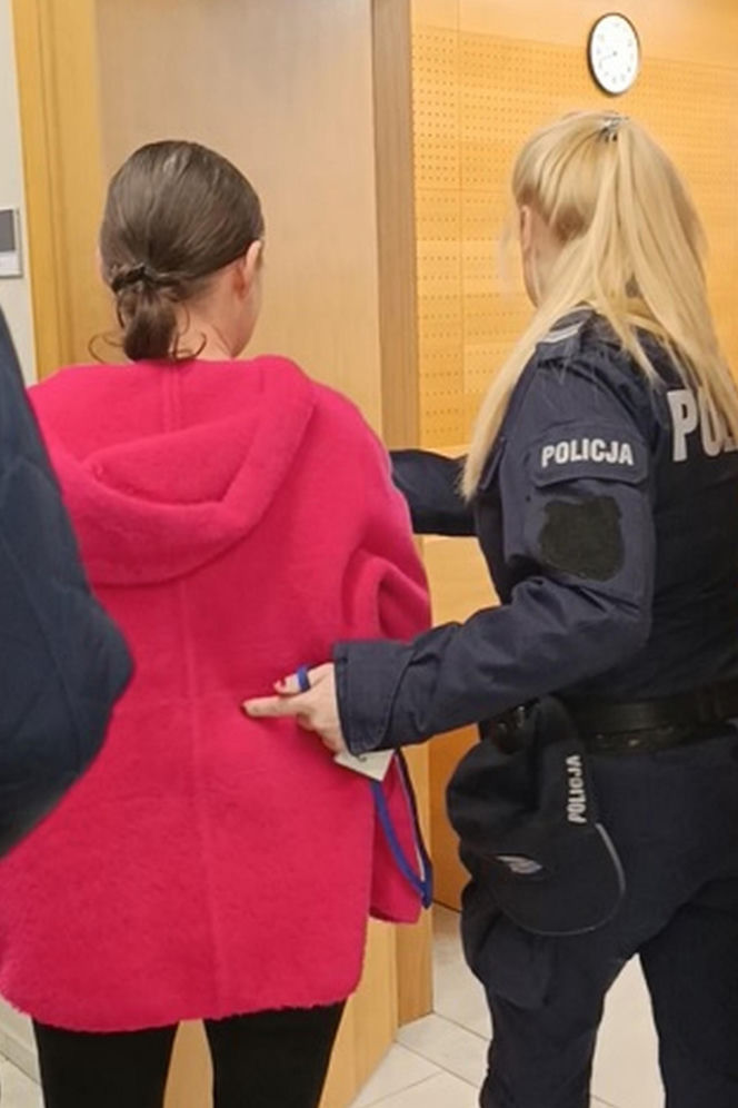 Proces matki o znęcanie się nad córeczką