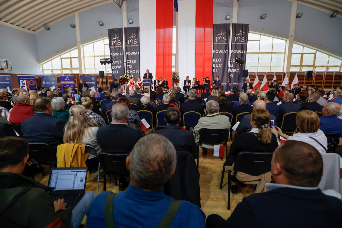 Premier Sasin chwali się budżetem: Rekordowa kwota! 