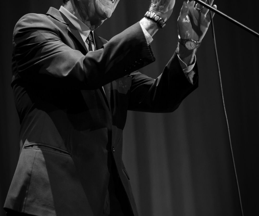 Leonard Cohen nie żyje