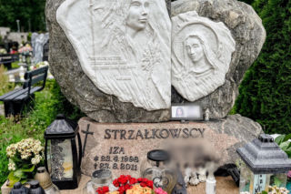 Mama 13-letniej Izy spoczęła obok swojej córki. Nigdy nie doczekała zatrzymania jej zabójcy