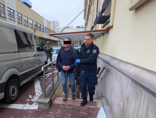 Ścigani przez międzynarodową policję zatrzymani w Warszawie. To nimi interesował się m.in. Interpol