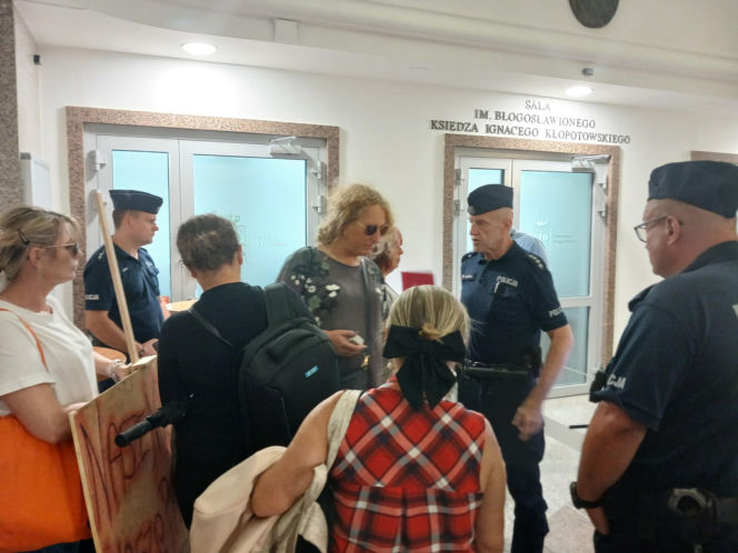 Protest mieszkańców kamienicy przy ul. Środkowej 11