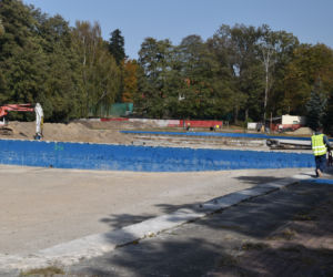 Basen w Obornikach Śląskich już w przebudowie