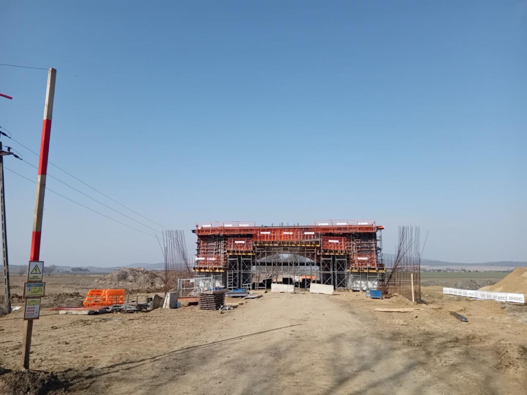 Budowa S8 pod Wrocławiem nabiera tempa. Zobacz najnowsze zdjęcia z placu budowy