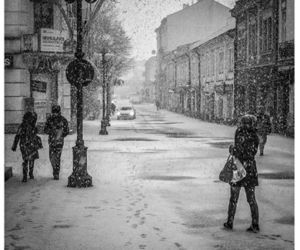 Zaśnieżony Rzeszów w czerni i bieli: Te zdjęcia są PIĘKNE! [GALERIA]