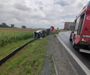 Tragiczny wypadek na DW 323 niedaleko Góry. Nie żyją dwie osoby