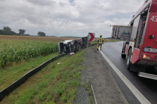 Tragiczny wypadek na DW 323 niedaleko Góry. Nie żyją dwie osoby