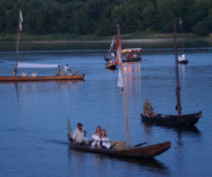 Wieczorna parada na Wiśle zachwyciła mieszkańców. Tak wyglądał finał Festiwalu Wisły w Fordonie
