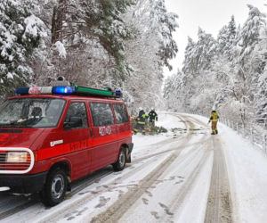 Atak zimy na Podkarpaciu: Tysiące domów bez prądu! Strażacy interweniowali setki razy, śnieg paraliżuje region