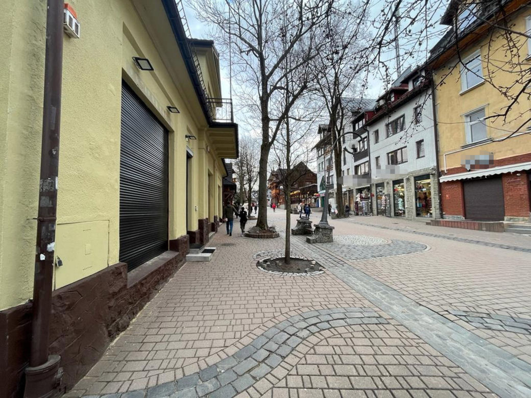 Wymarłe Zakopane przed sezonem. Pustki na Krupówkach i pod Gubałówką