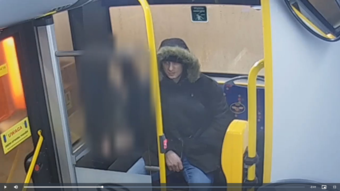 Policjanci z Zabrza poszukują mężczyzny z nagrania. Miał zgwałcić 17-latkę w pustostanie