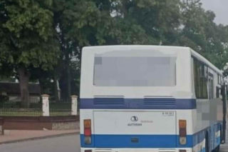 Wiózł ludzi był pijany
