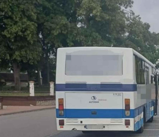 Wiózł ludzi był pijany