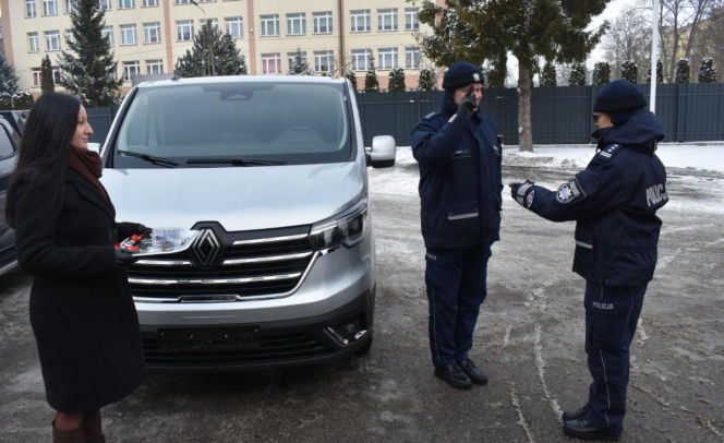 Policyjne bestie będą siać postrach na drogach. Oto nowe radiowozy polskiej policji