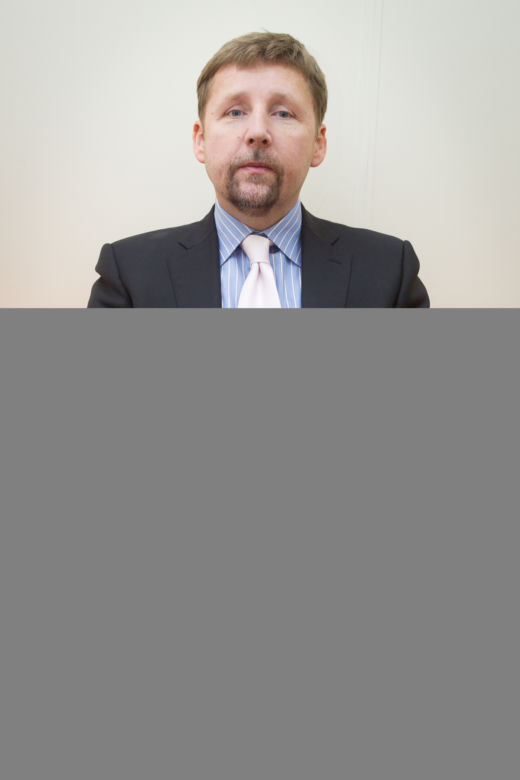 Marek Migalski lansuje się w samym podkoszulku