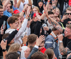 Niecodzienne obrazki z Juraty. Ministrowie twarzą w twarz z młodymi
