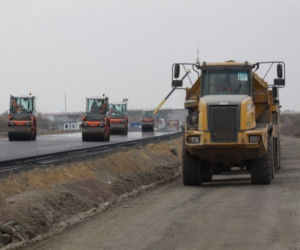 Autostrada A2 - wylewanie asfaltu 