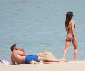 Marta Kaczyńska z mężem na plaży