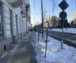 Tramwaj wzdłuż ul. Rakowieckiej w Warszawie w styczniu 2026