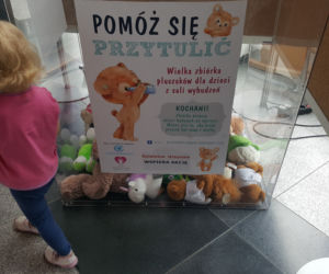 Pomóż się przytulić: Wielka zbiórka pluszowych misiów dla CZD!