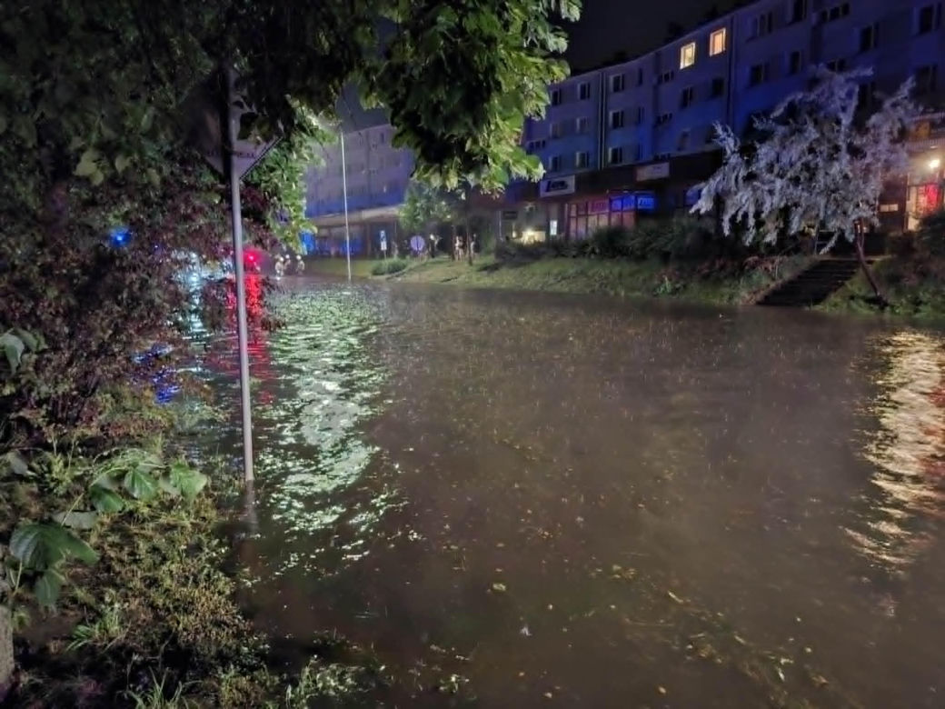 Zalane Starachowice. Widoki po burzy