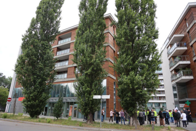 Protest przeciw budowie meczetu na krakowskim osiedlu