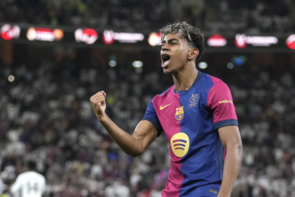 Tak Barcelona cieszy się z Superpucharu Hiszpanii
