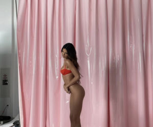 Kim Kardashian rozebrała swoje siostry