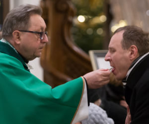 CAŁY PIS MODLI SIĘ ZA MAMĘ PREZESA