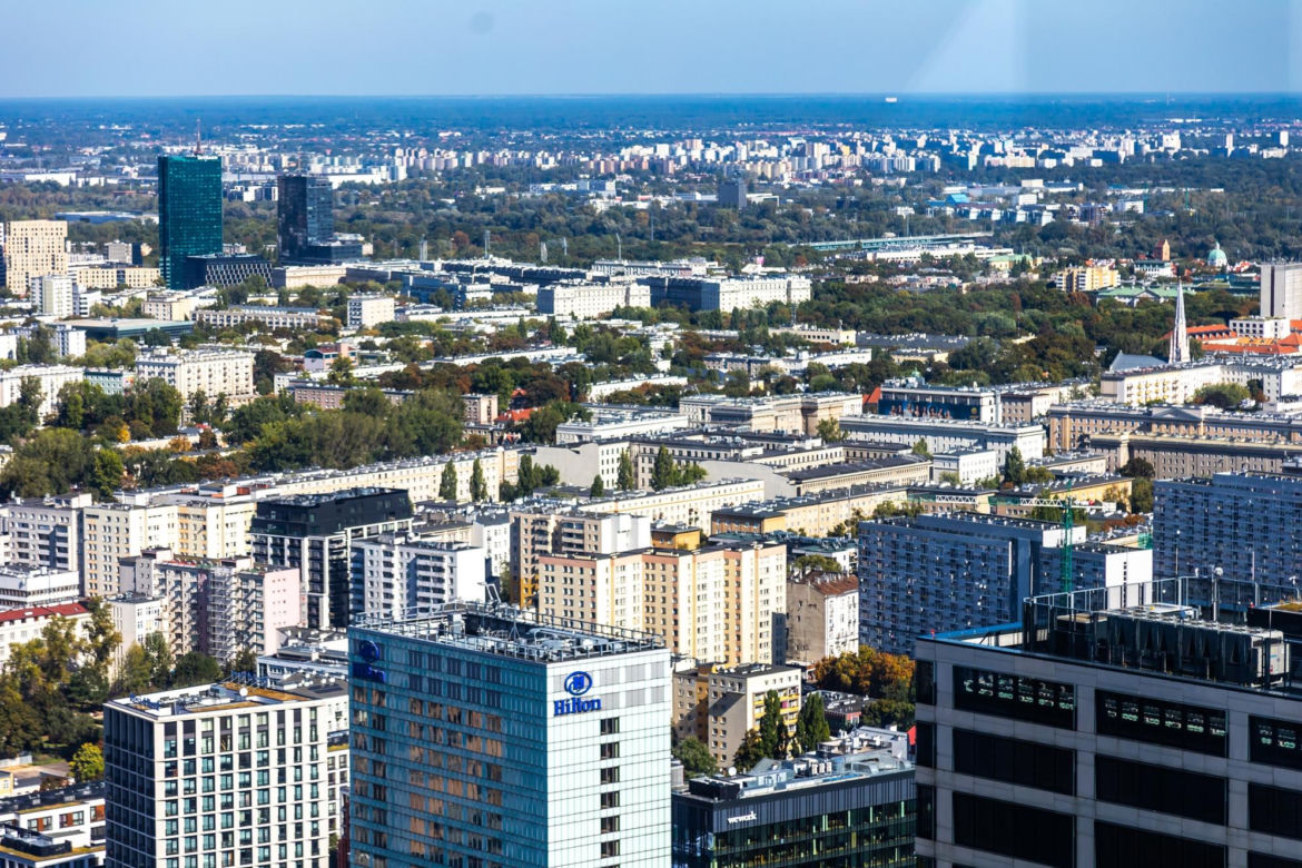 Niezwykła panorama Warszawy ze szczytu Skylinera!