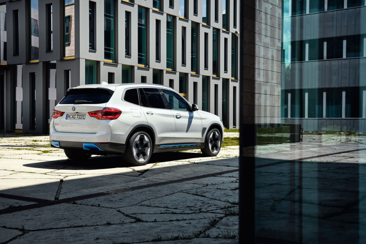 BMW iX3 (2021)
