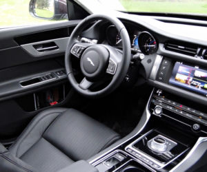 Jaguar XF 2.0 i4D 180 KM