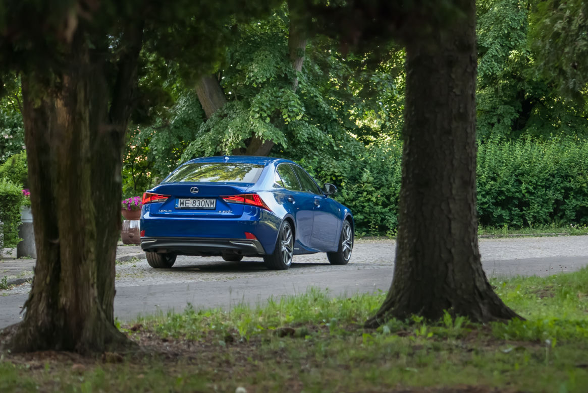 Lexus IS300h F SPORT