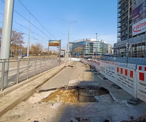 Zapadlisko na al. Powstańców Wlkp.