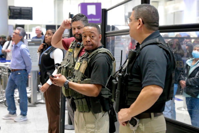 Paraliż na lotniskach w USA. ICE na ratunek