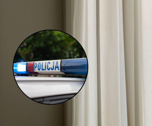 Poszukiwany bawił się z policją w chowanego. Zgasił światło i stanął za firanką