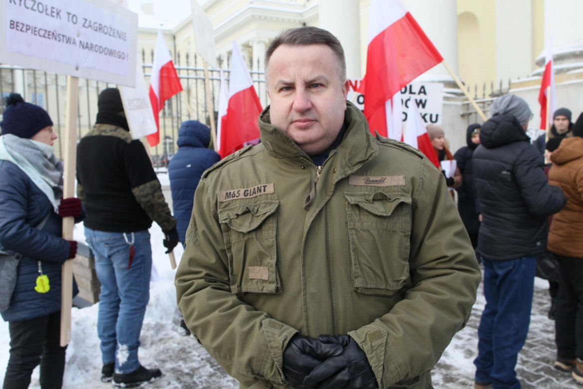 6500 ton toksycznych odpadów pod Warszawą. Mieszkańcy alarmują. „Żyjemy na tykającej bombie”