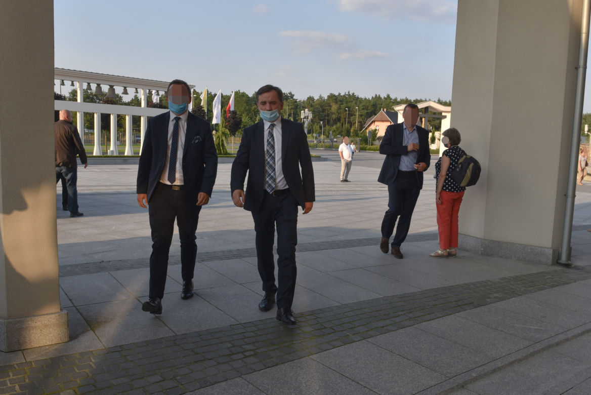 Kaczyński podwiózł Rydzyka