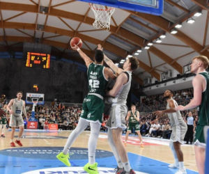 Legia Warszawa pokonała Dziki Warszawa 91:78 w trzecim meczu półfinałowym fazy play-off Orlen Basket Ligi