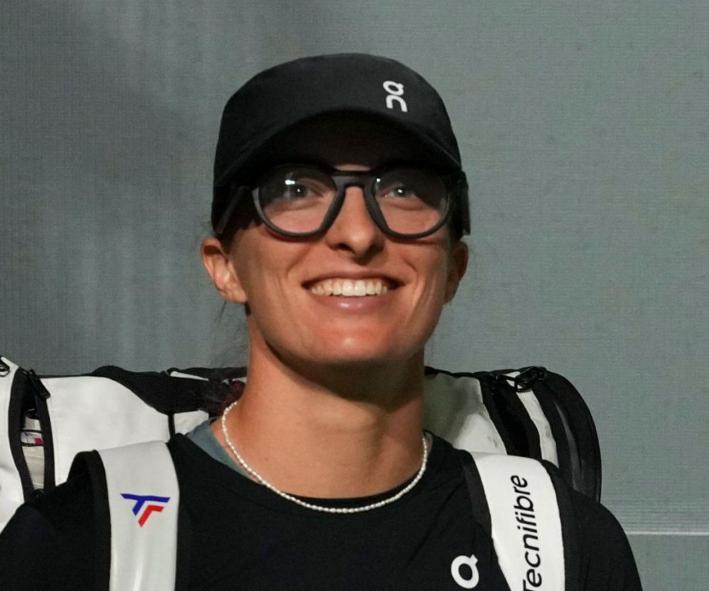 Iga Świątek w okularach. Kibice przecierali oczy ze zdziwienia